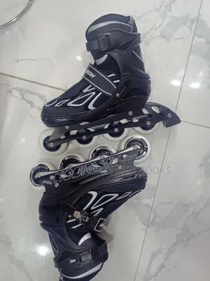 Photo - Standard Adult Skateshoe and Skate Blade
