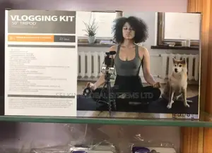 Complete Vlogging Kit Set With Microphone and Light