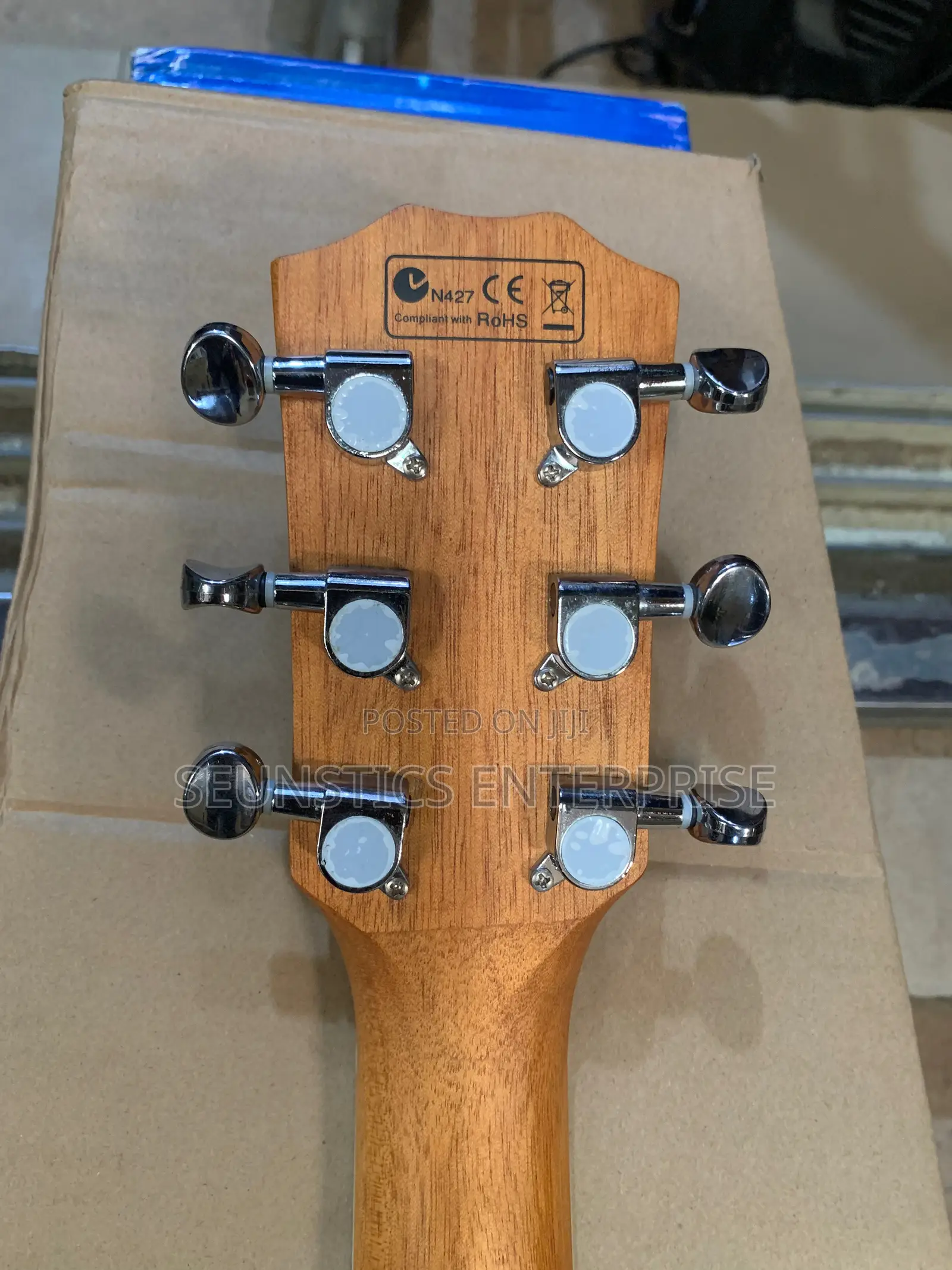 Quality Eagle Pure Acoustic Guitar