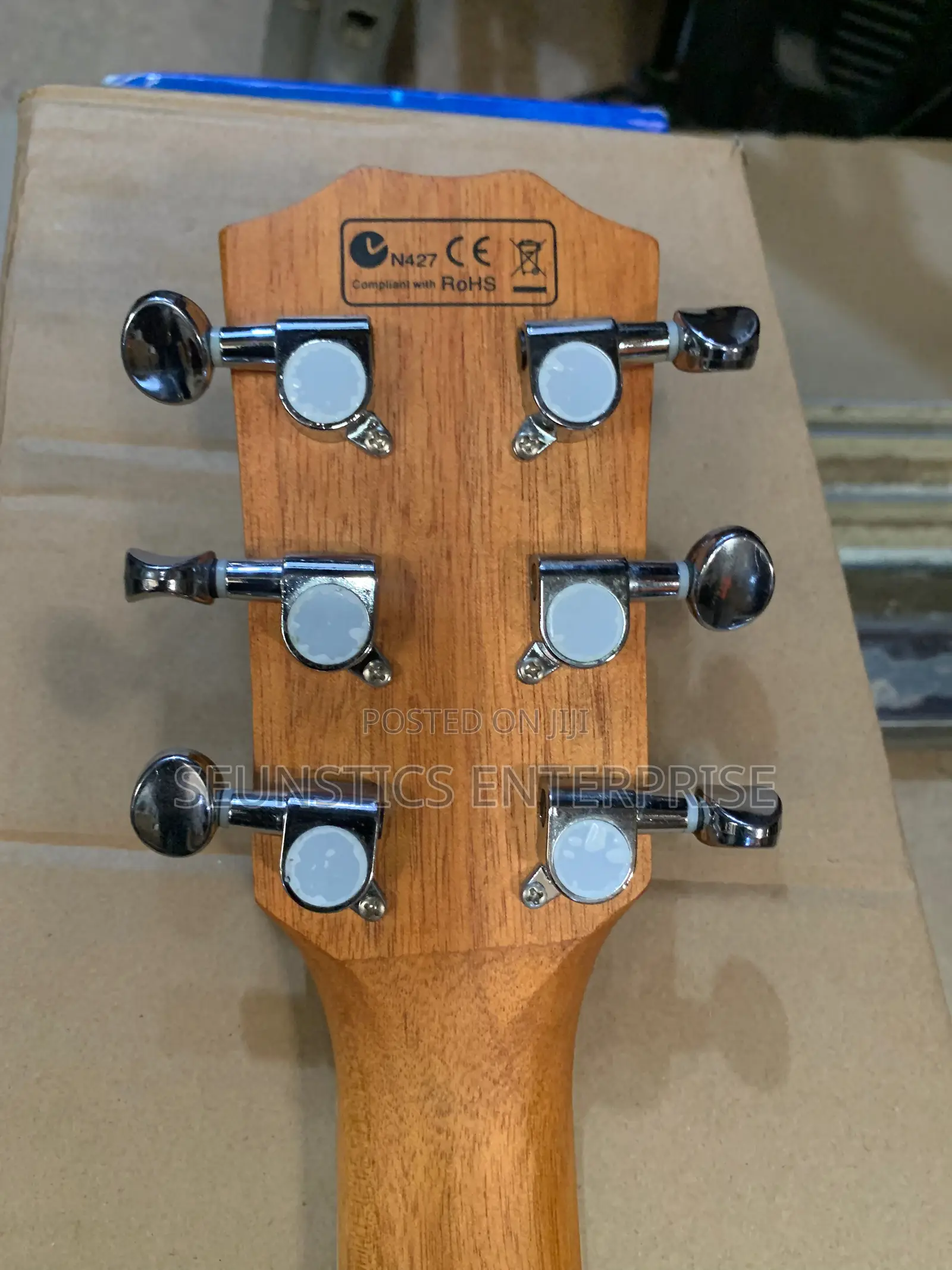 Quality Eagle Pure Acoustic Guitar