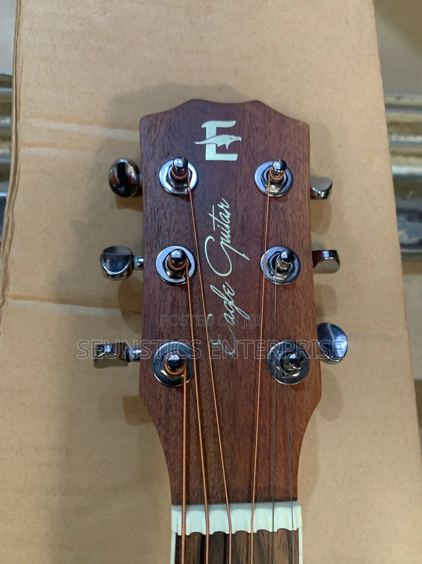 Quality Eagle Pure Acoustic Guitar