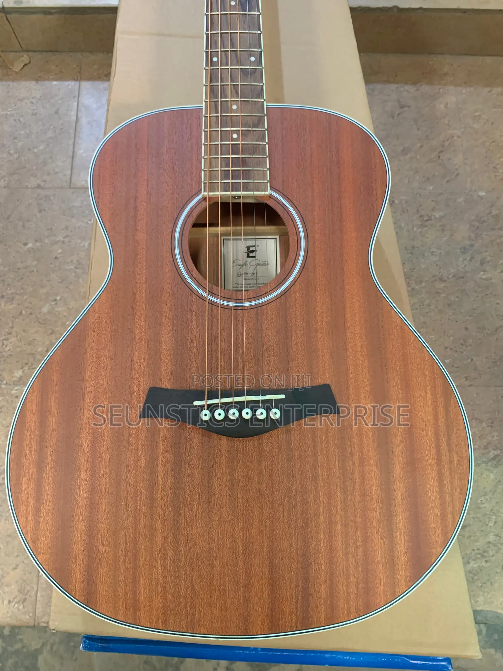 Quality Eagle Pure Acoustic Guitar
