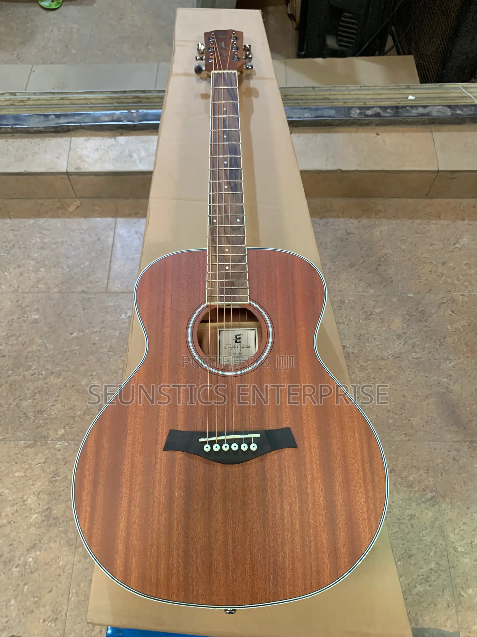 Quality Eagle Pure Acoustic Guitar
