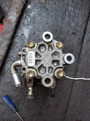 Power Steering Pump for Toyota Camry 4plug 2.7 Model