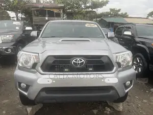 Toyota Tacoma 2015 Silver