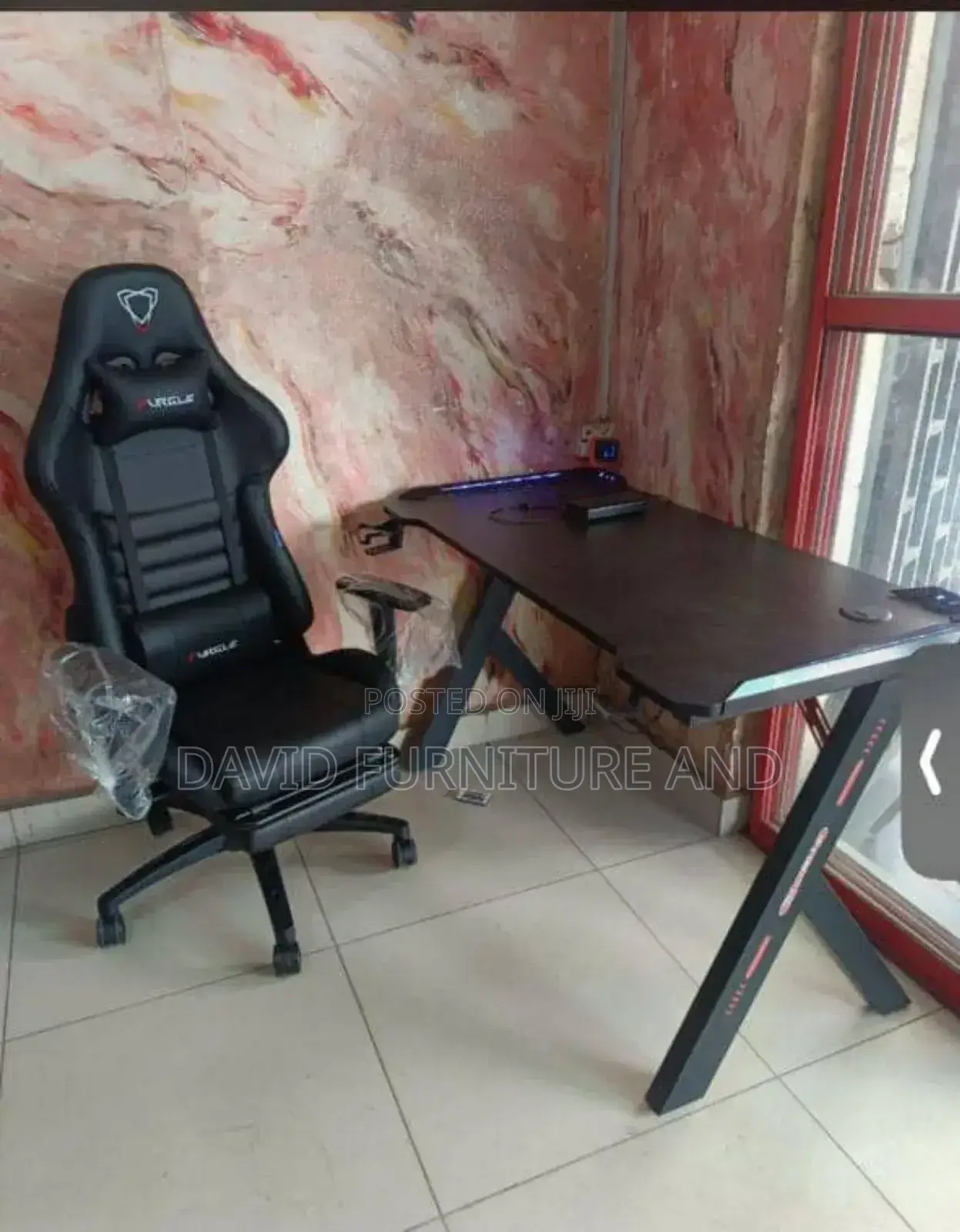 Quality Gaming Table and Chair