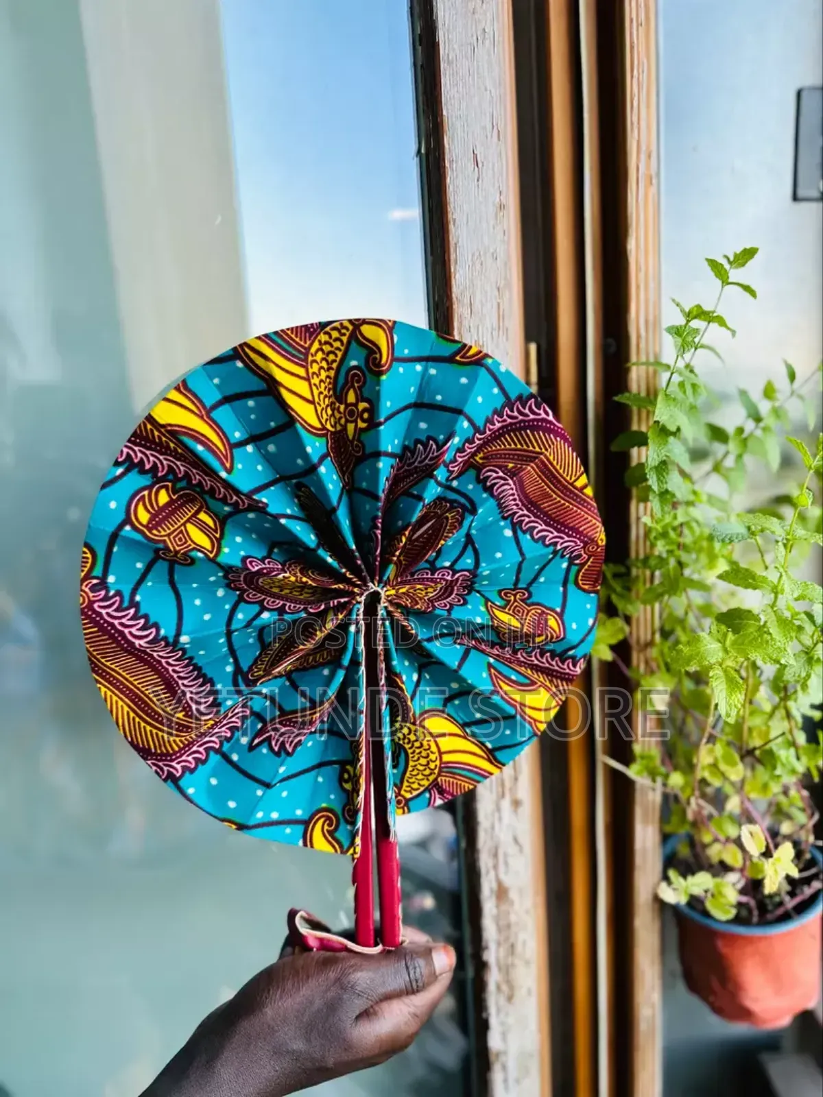 Afrika Leather Fan