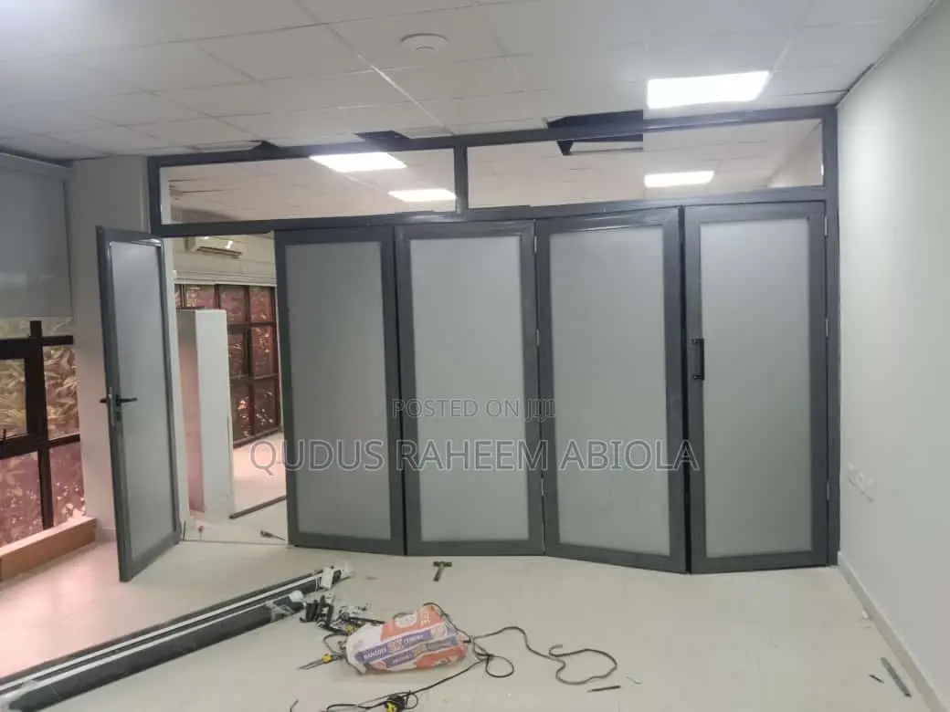 Aluminium Folding Partition