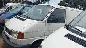 Volkswagen Transporter 2004 White
