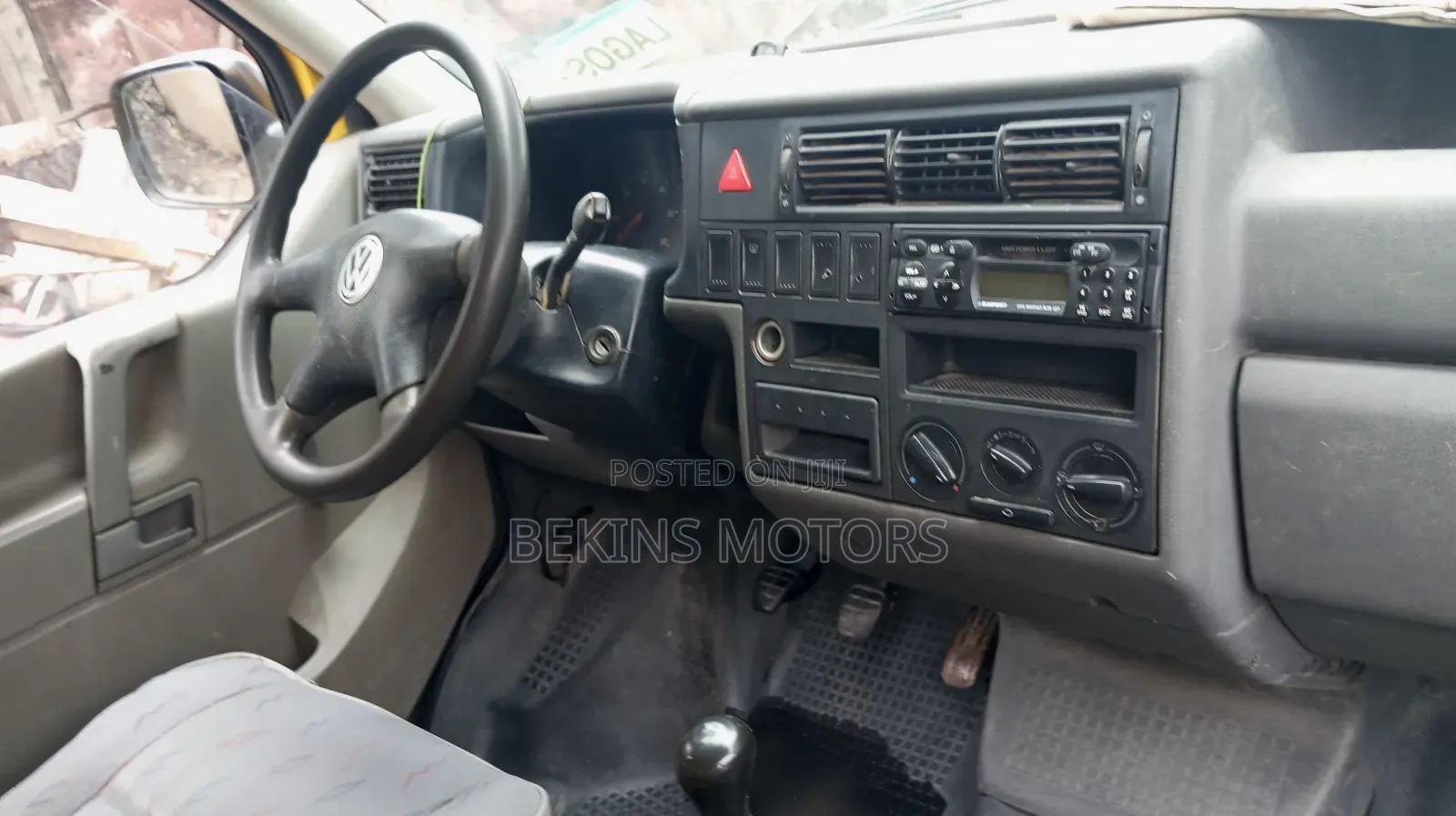 Volkswagen Transporter 2004 Yellow
