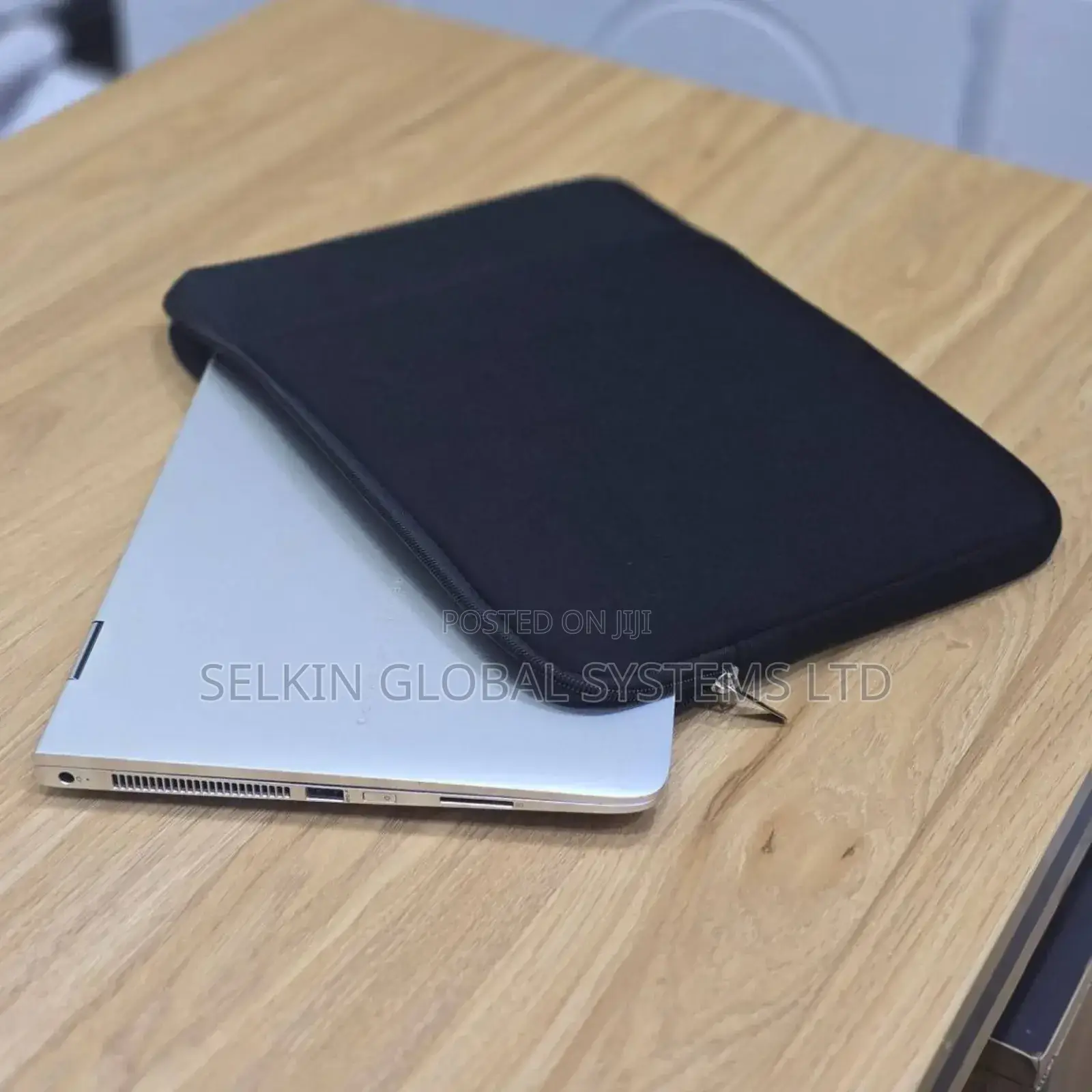 Simple Classic Laptop Bags