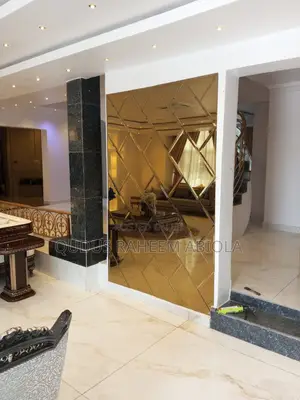 Golden Mirror Bebble Design