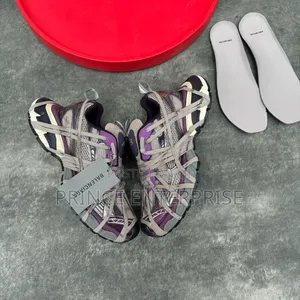 Adidas Sneakers