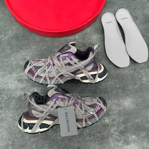 Adidas Sneakers