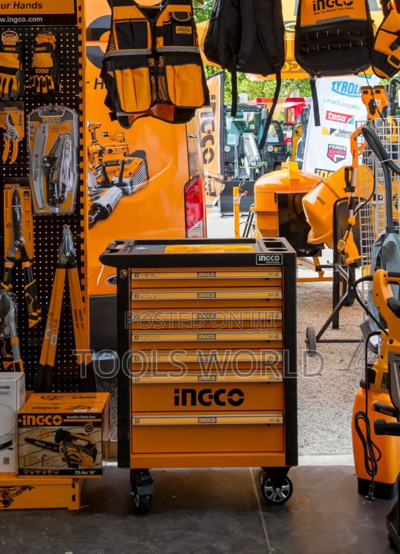Ingco 328 Piece Tool Chest Set