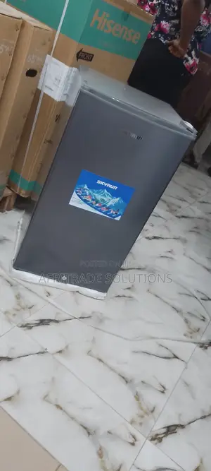 Skyrun BCD-90j Single Door Fridge (80l)- Safety Lock