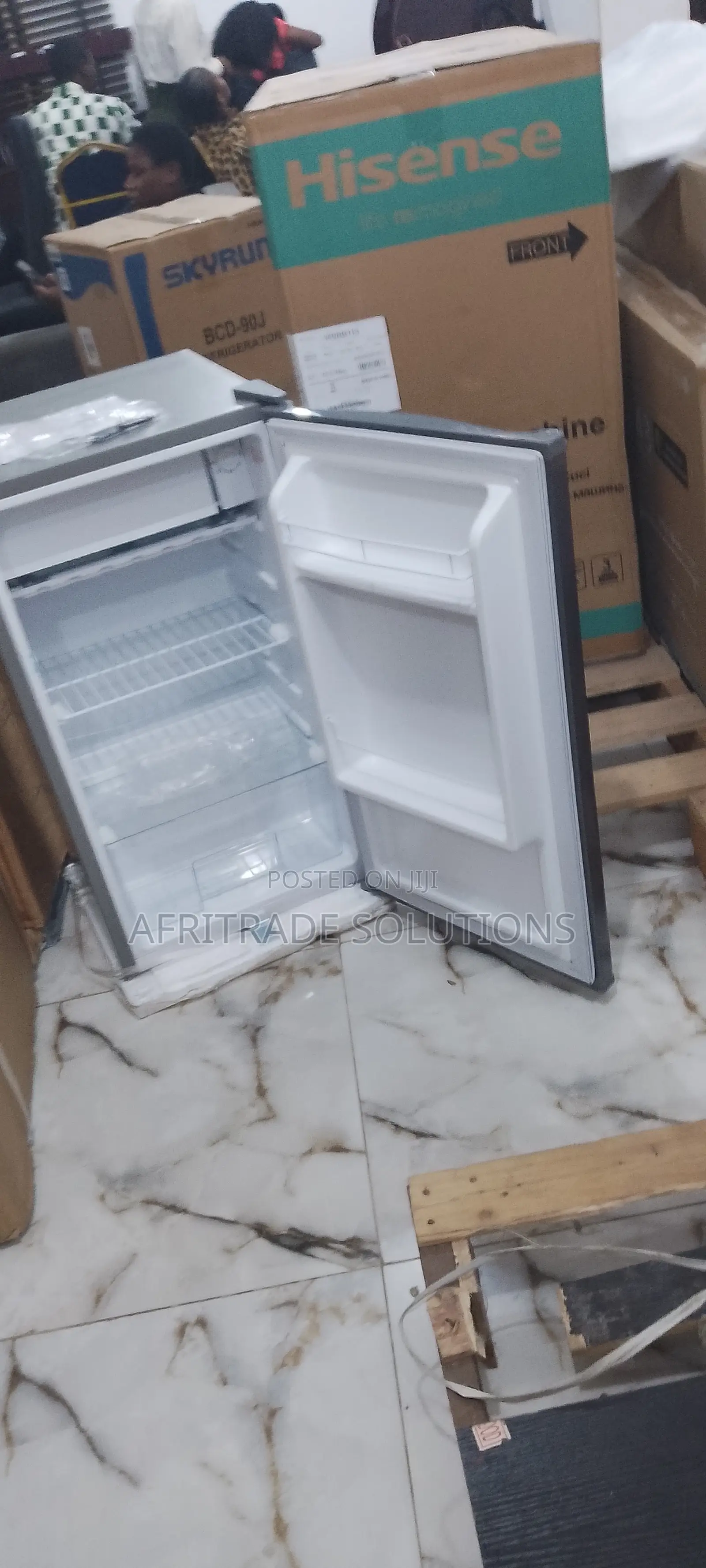 SKYRUN 80 Litres Compact Refrigerator