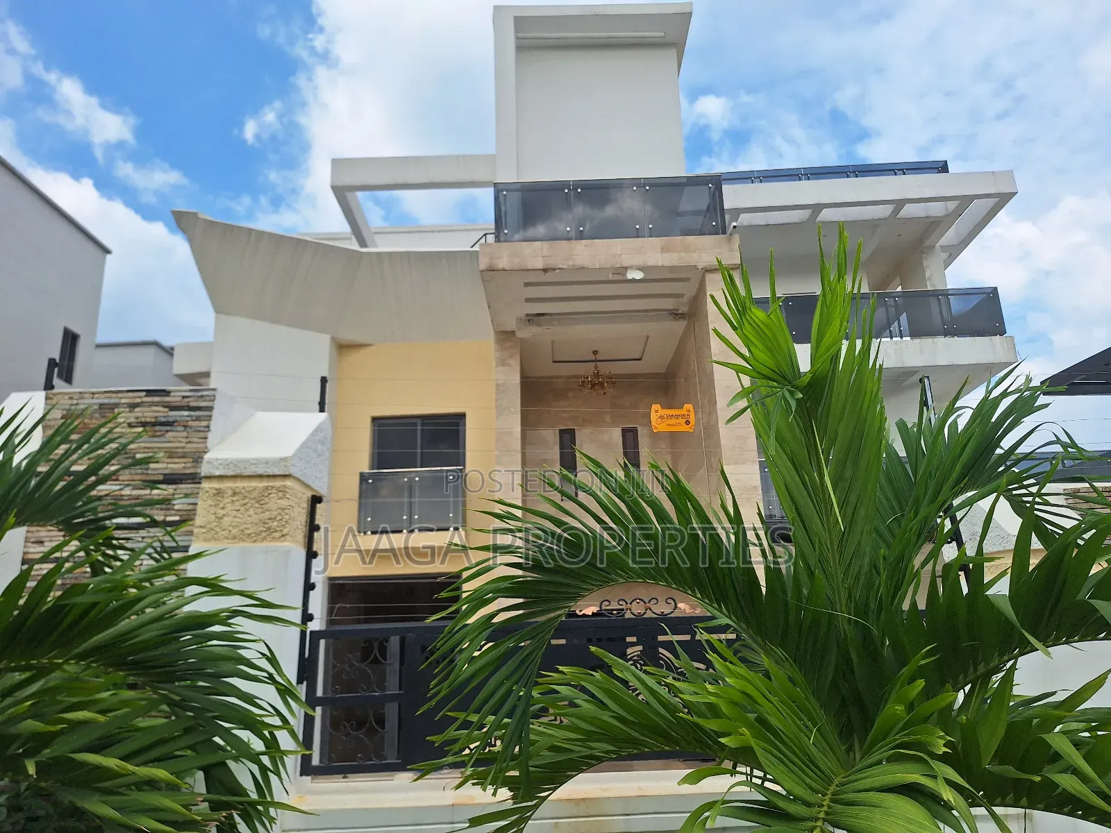 9bdrm Duplex in Katampe Extension for sale