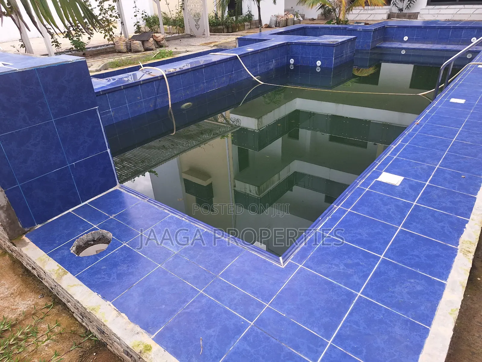 9bdrm Duplex in Katampe Extension for sale