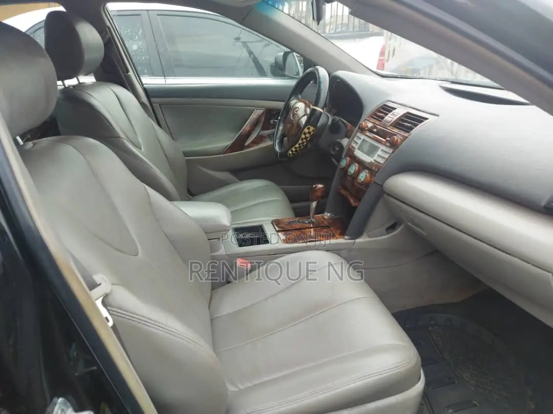Toyota Camry 2016 Available for Hire