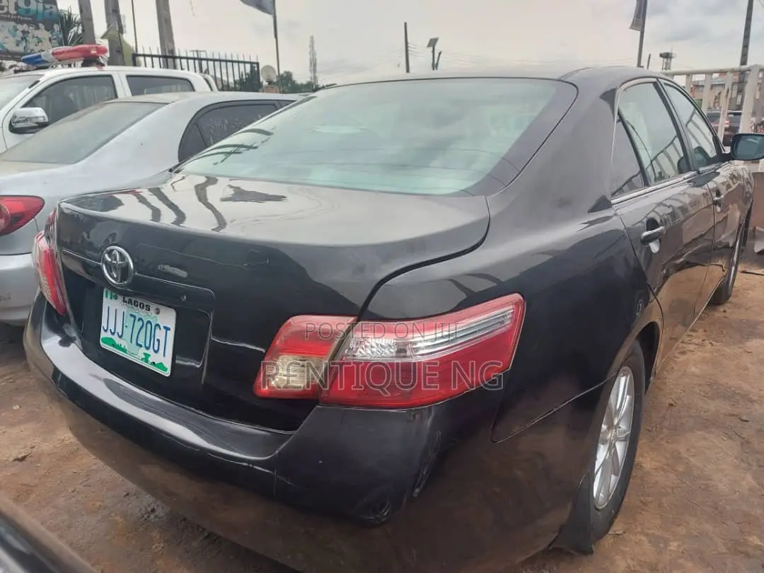 Toyota Camry 2016 Available for Hire