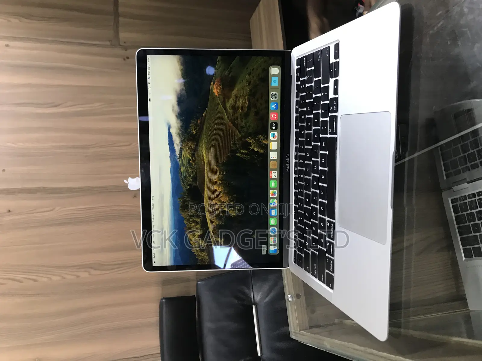 Laptop Apple MacBook 2020 8GB Intel Core I5 SSD 512GB