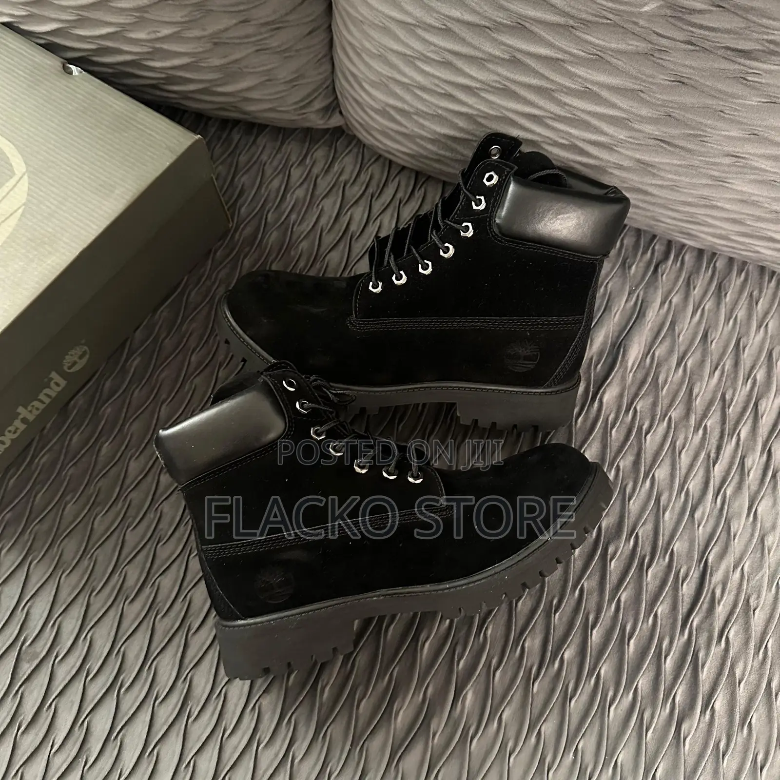Original Timberland Suede Black Boots