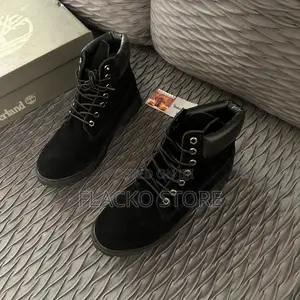 Original Timberland Suede Black Boots