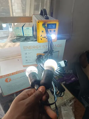 New Energy Storage 300w Solar Generator/ 50w Solar Panel