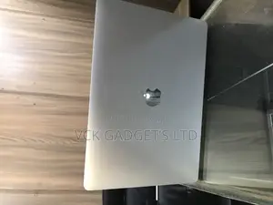 Laptop Apple MacBook 2020 8GB Intel Core I5 SSD 512GB