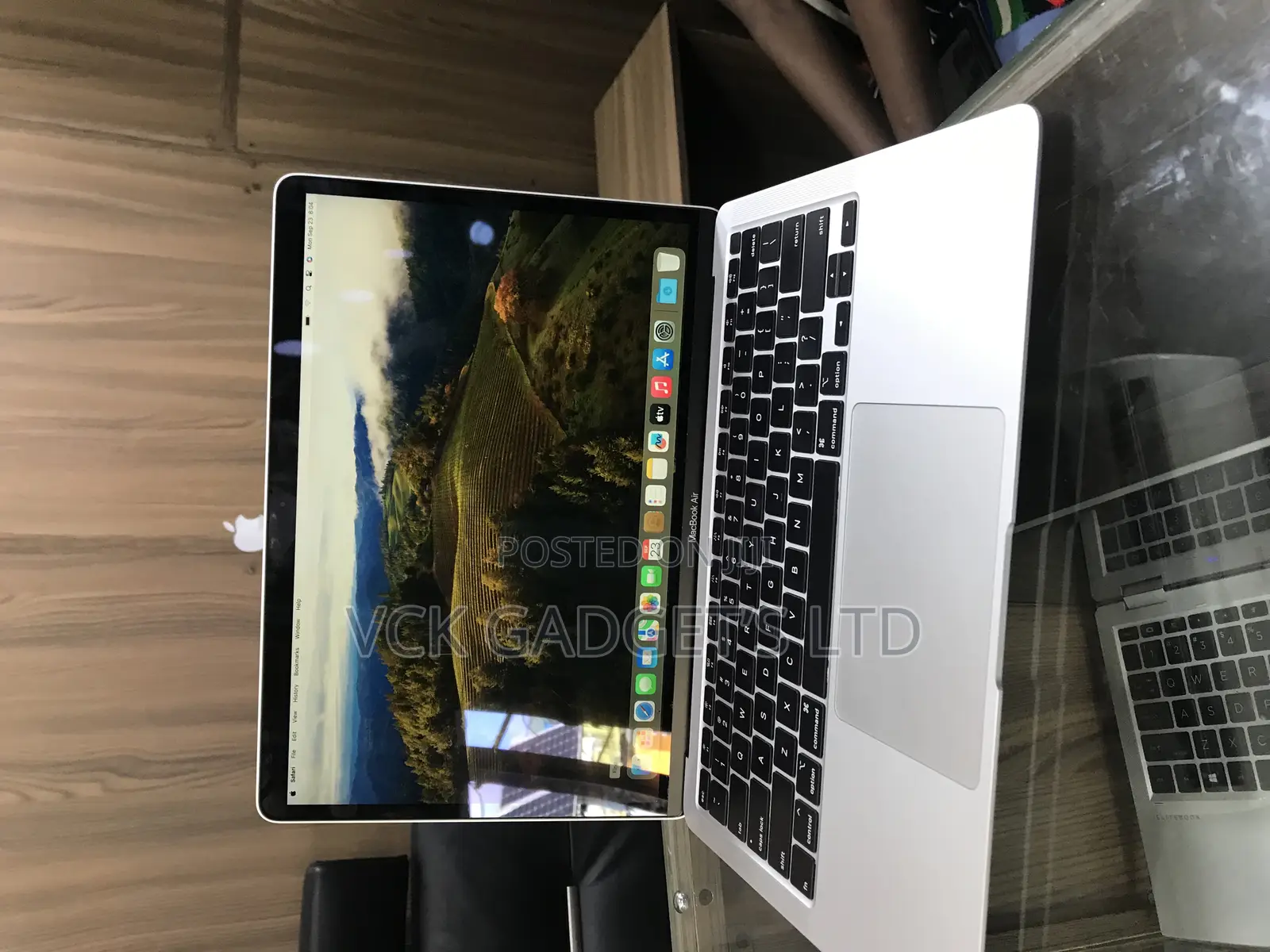 Laptop Apple MacBook 2020 8GB Intel Core I5 SSD 512GB