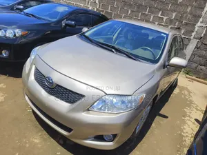 Toyota Corolla 2010 Gold