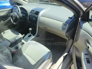 Toyota Corolla 2010 Gold