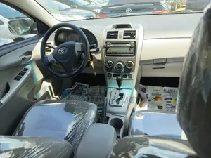 Toyota Corolla 2012 Gray