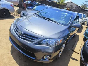 Toyota Corolla 2012 Gray