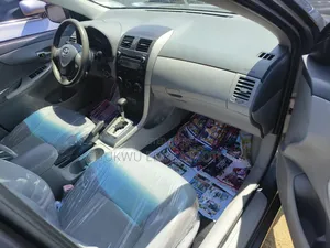Toyota Corolla 2010 Gray