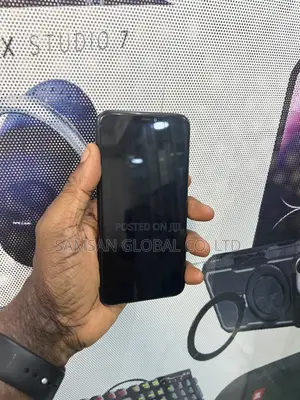 Photo - Apple iPhone 11 Pro Max 256 GB Gray