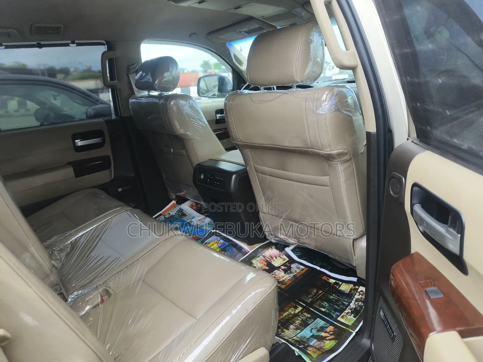 Toyota Sequoia 2013 Gold
