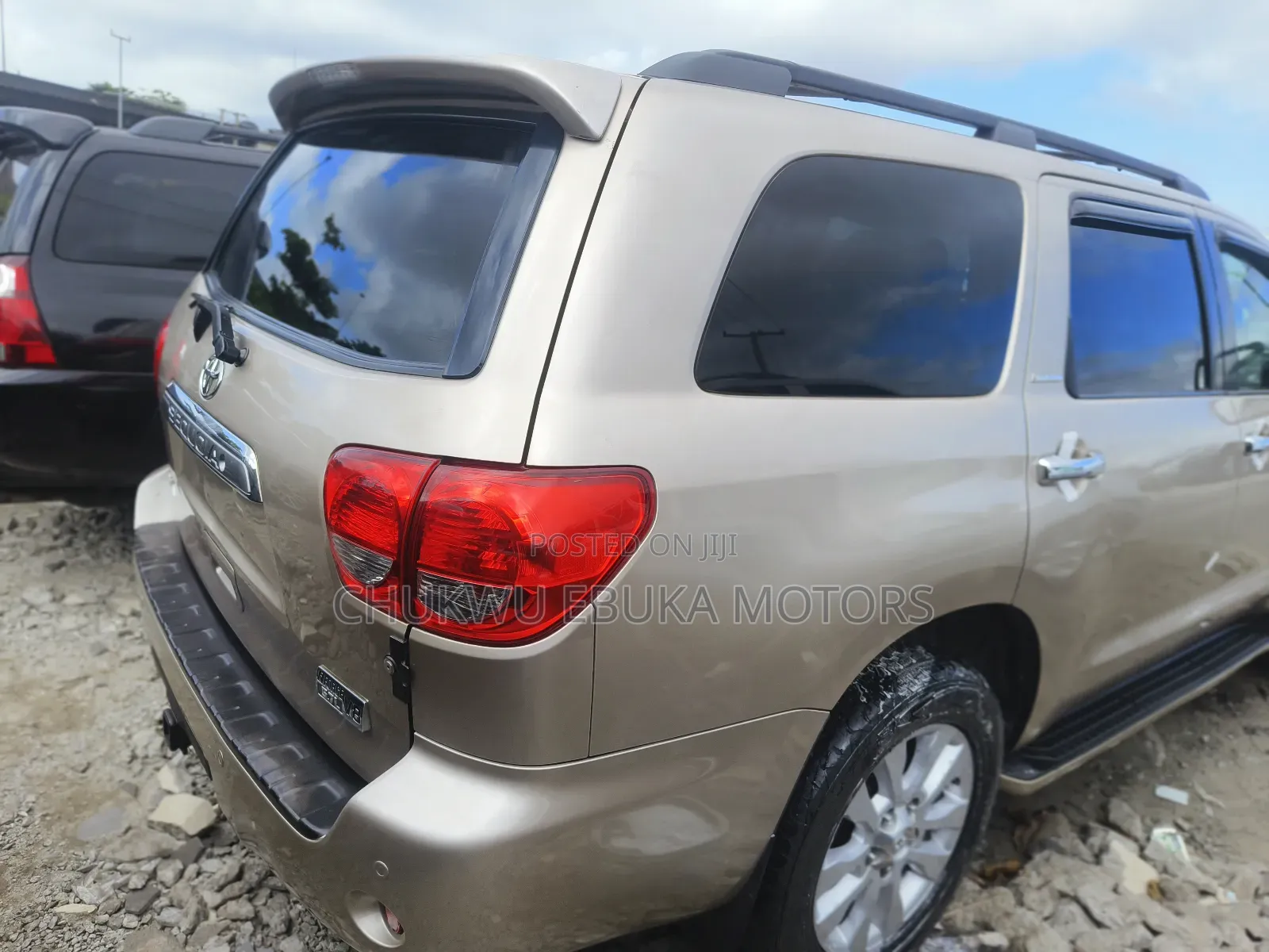 Toyota Sequoia 2013 Gold