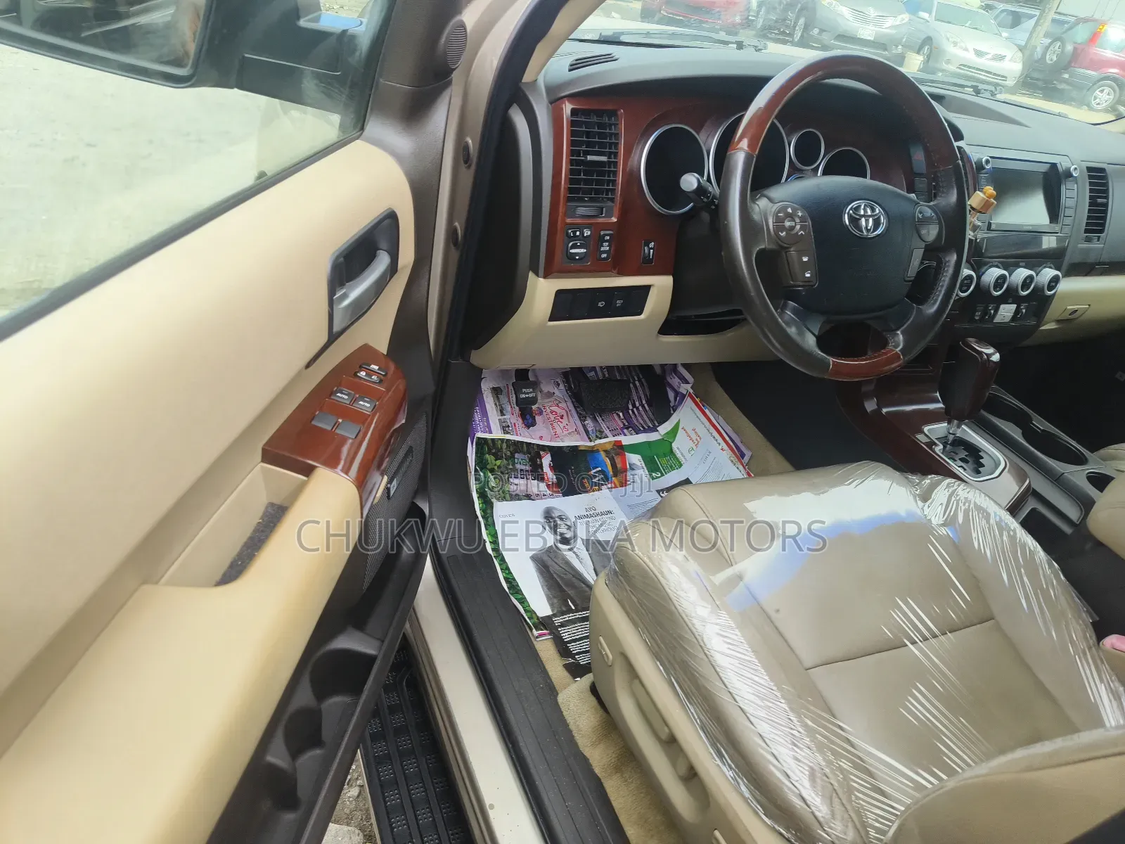 Toyota Sequoia 2013 Gold