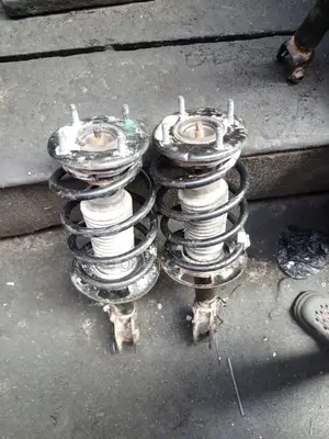 Front Shock Ford Explorer 2013