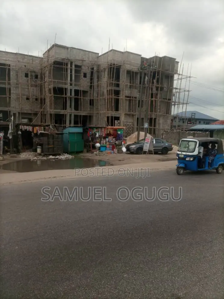 Building Contractors