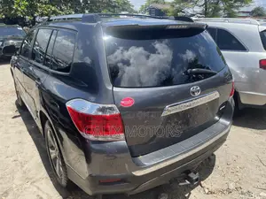 Toyota Highlander 2012 Gray