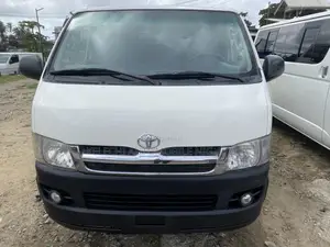 Toyota HiAce 2010 White