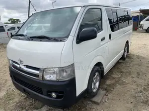 Toyota HiAce 2010 White