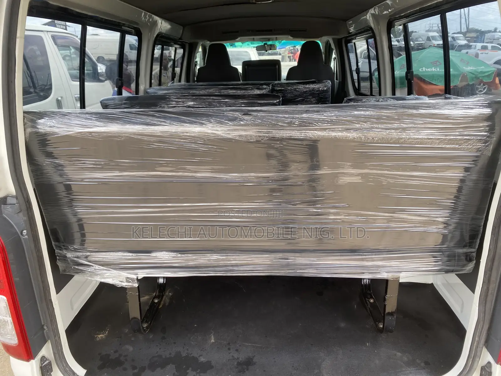 Toyota HiAce 2010 White