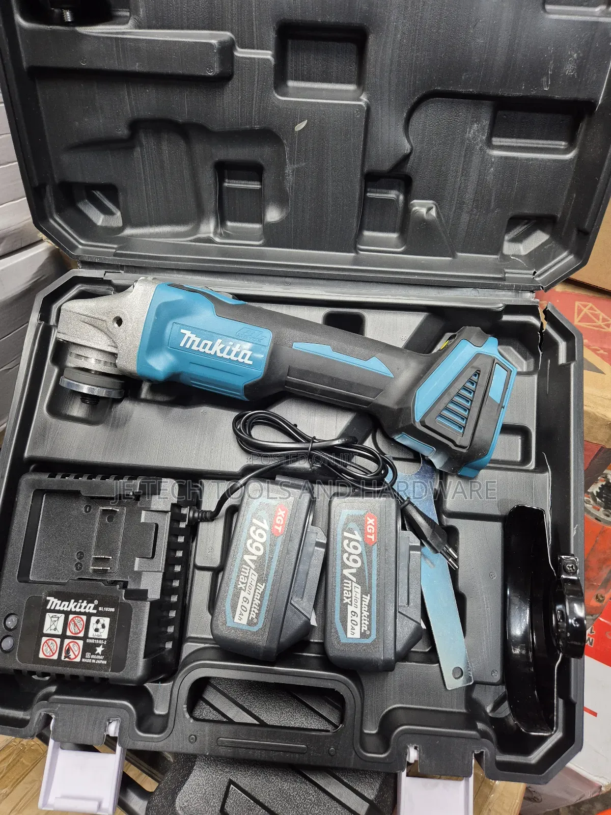 Makita 199v Cordless Angle Grinder