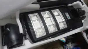 Solar PTZ Camera With Street Light