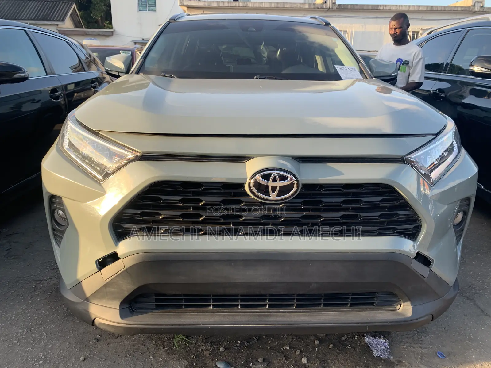 Toyota RAV4 XLE AWD 2019 Gray