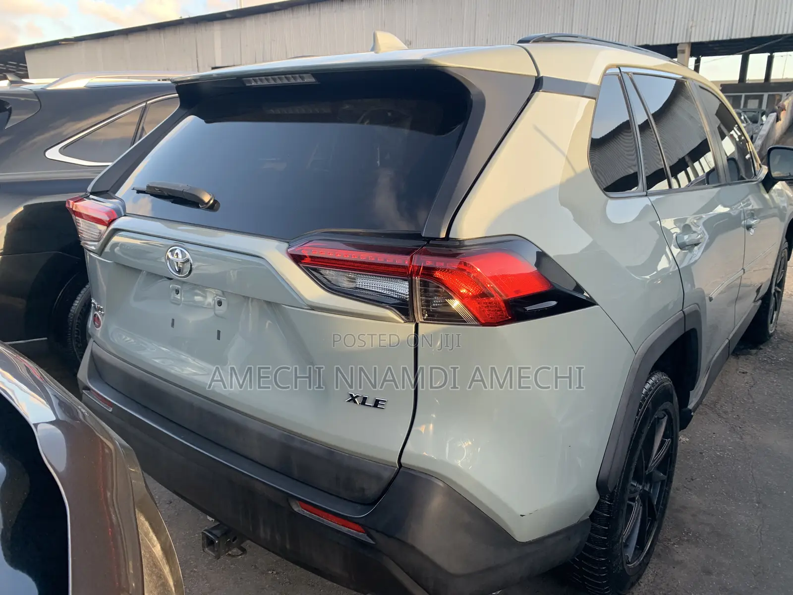 Toyota RAV4 XLE AWD 2019 Gray